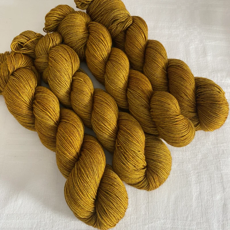 Handgefärbte Schurwolle (Merino)mit Yak /Sockenwolle (Luxus)