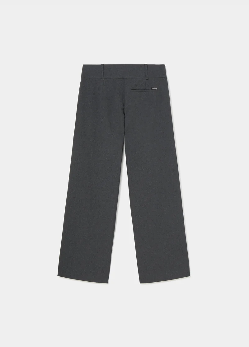 Wide low-rise trousers