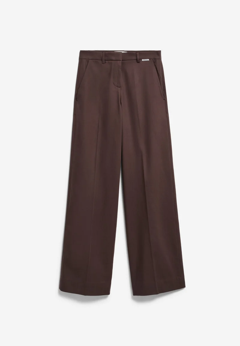 LEANDRAA HOSE | claystone