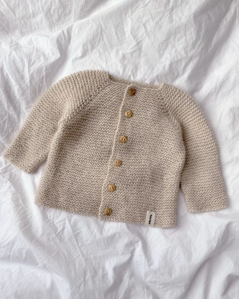 Anleitung Anfängerjacke von PetiteKnit