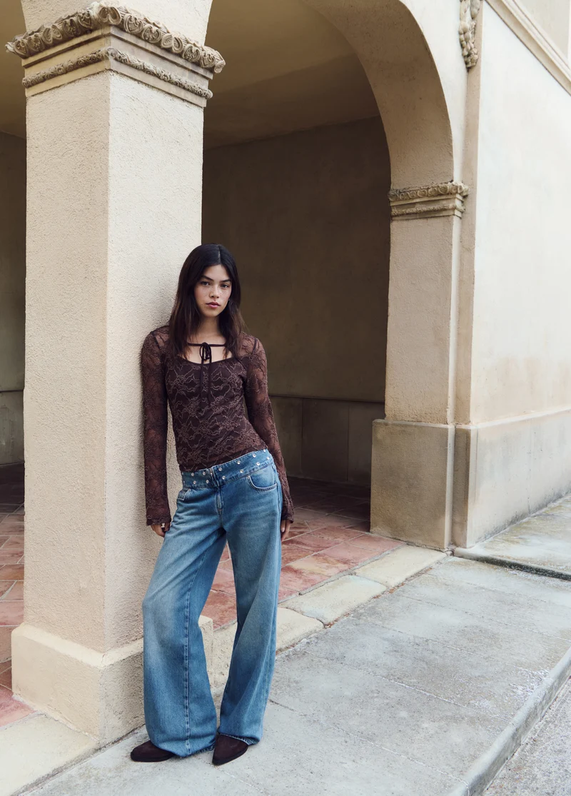 Cropped lace T-shirt