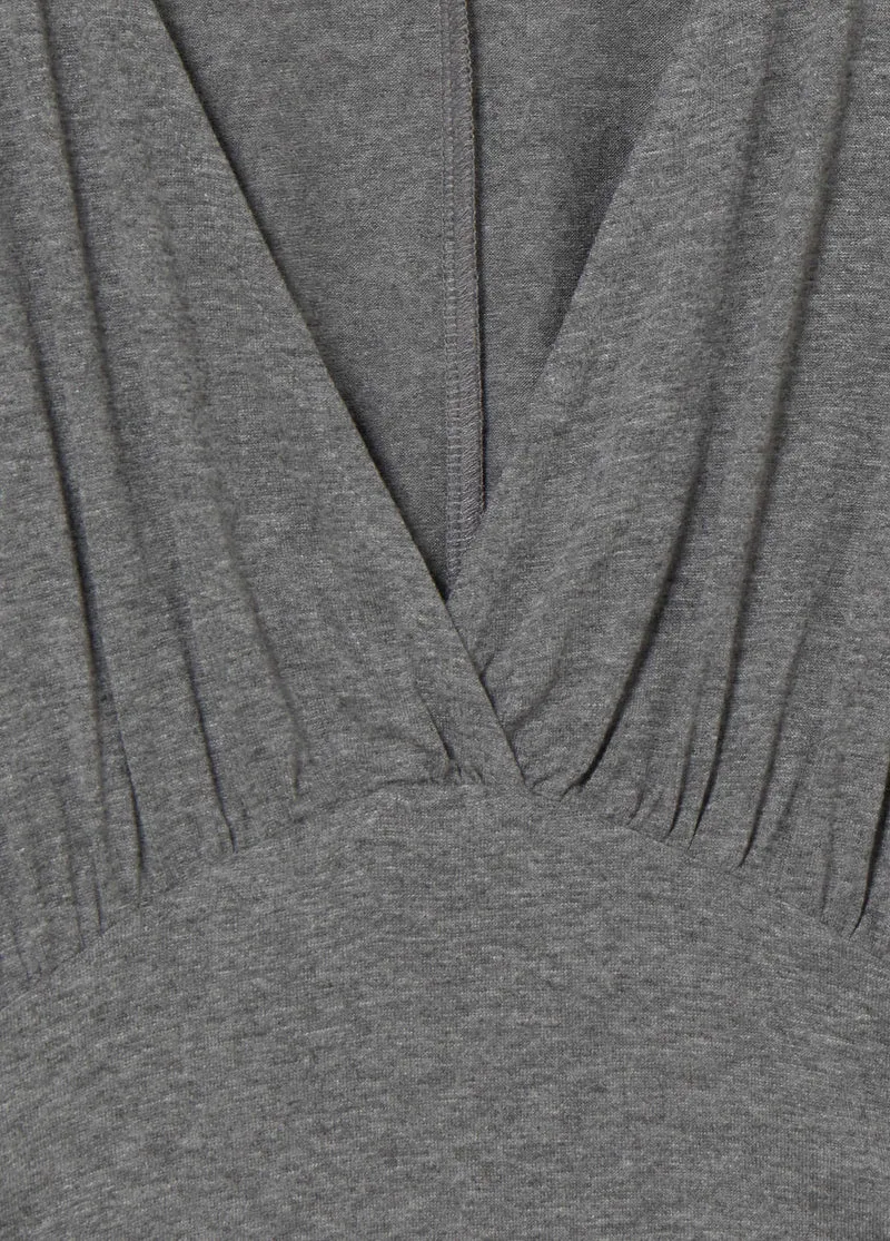 Fitted waist-neckline T-shirt