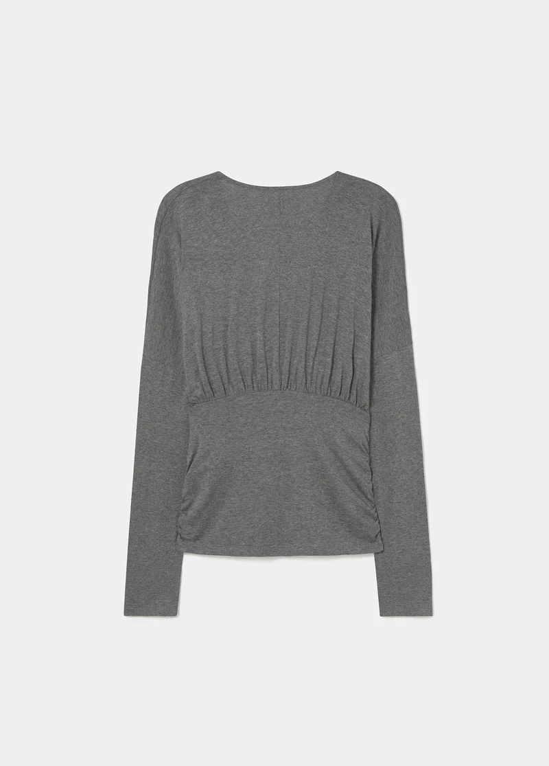 Fitted waist-neckline T-shirt