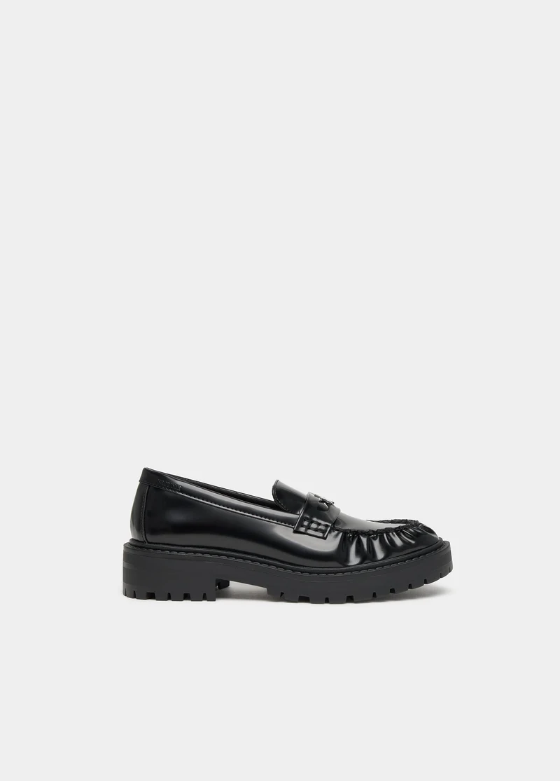 Gathered loafer with star detail