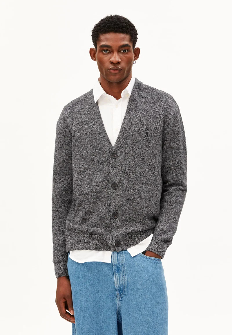 MOULINÉ-STRICKJACKE | black-oatmilk