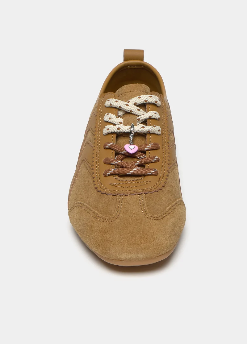 Double-lace sneaker
