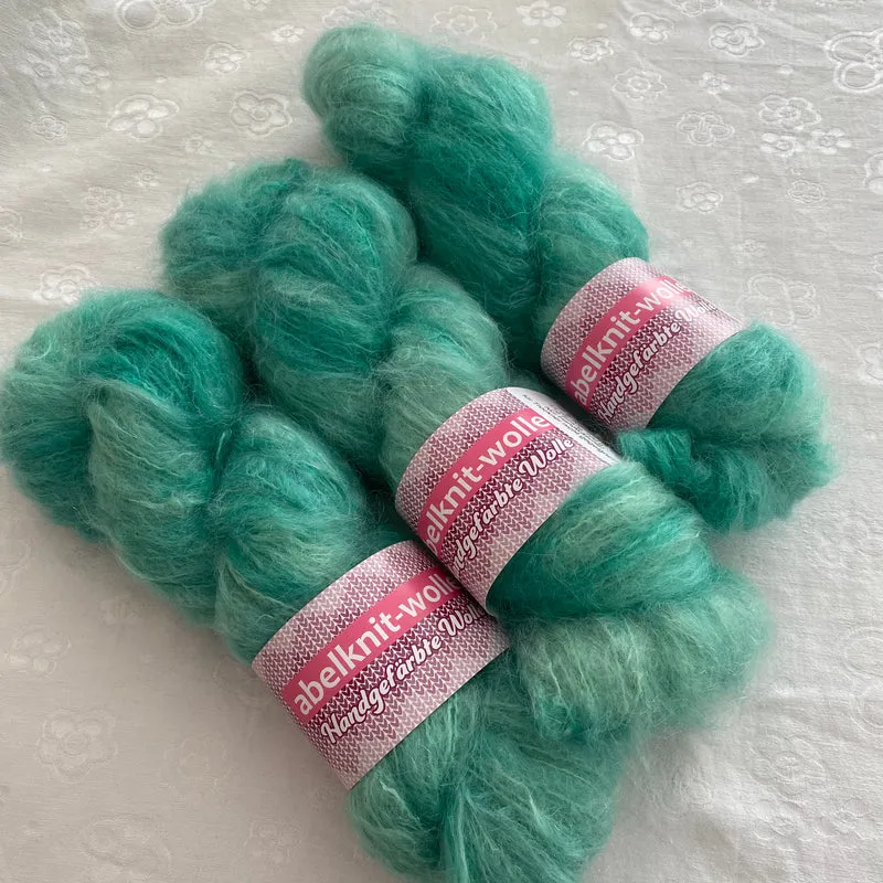 Handgefärbte Big Mohair mit Alpaka.