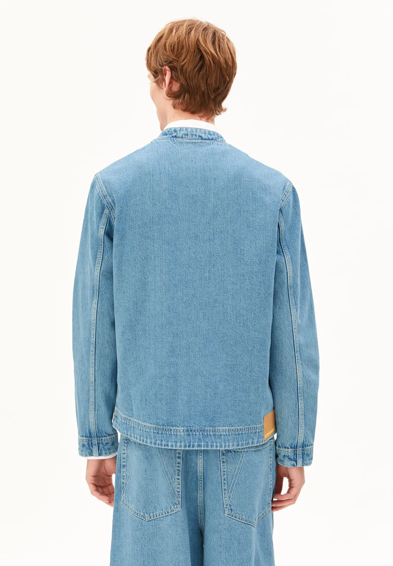 KRAGENLOSE JEANSJACKE | aero