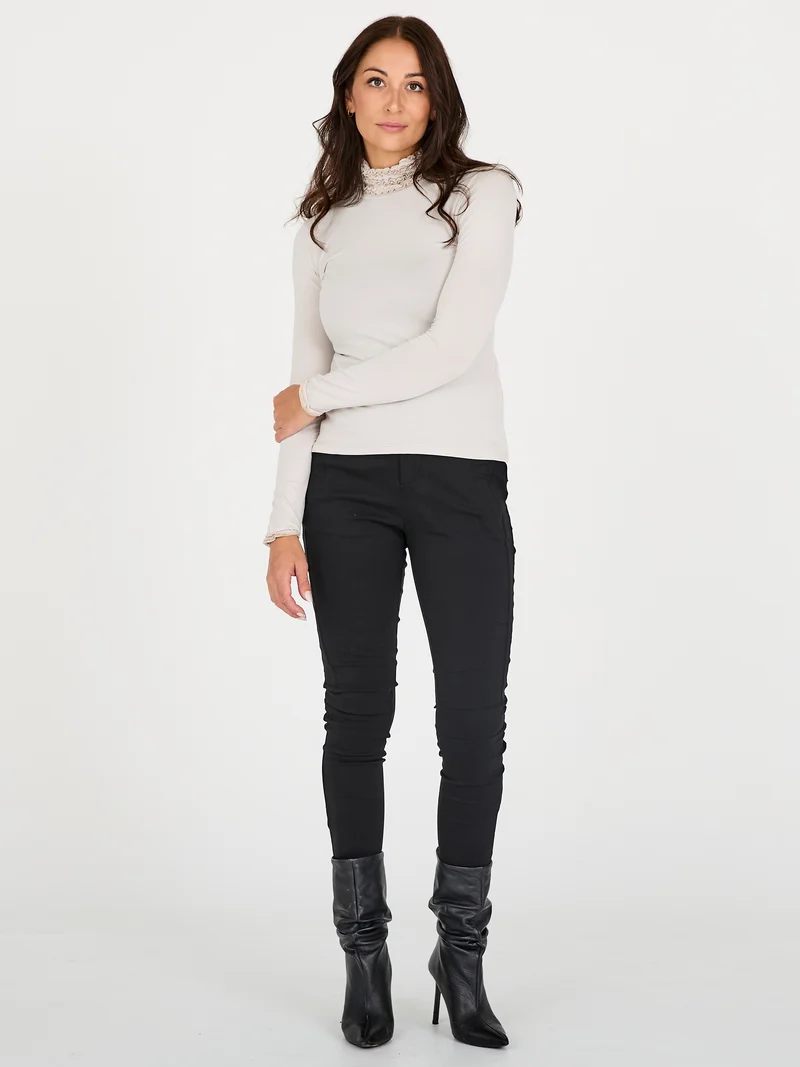 ADELE Rollkragen T-Shirt - Bone