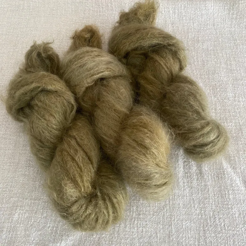 Handgefärbte Big Mohair mit Alpaka.
