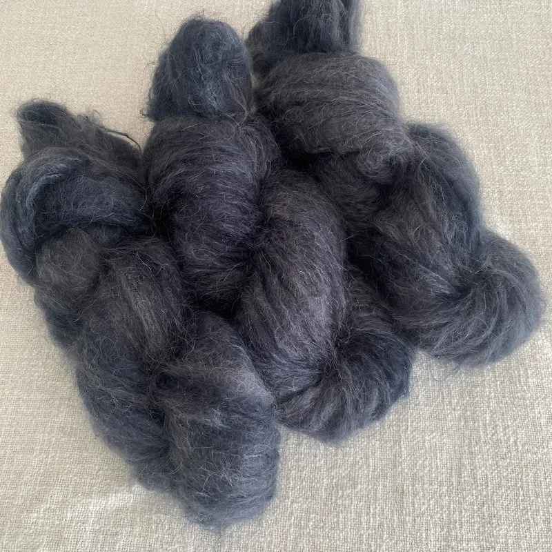 Handgefärbte Big Mohair mit Alpaka.