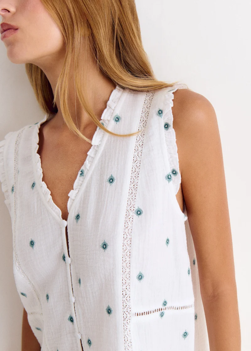 Double-layer blouse with embroidery