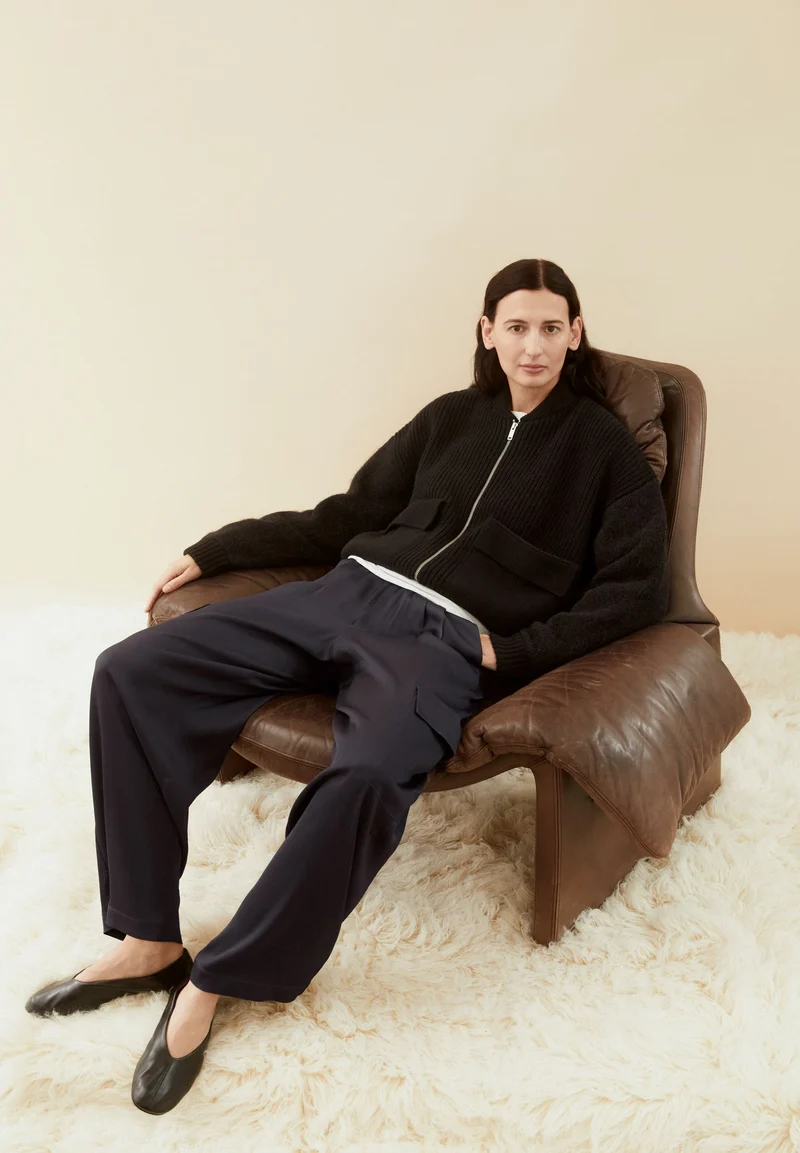 SATIN PULL-ON WIDE CARGO-HOSE | dark steel