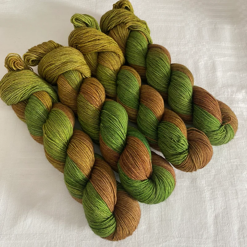 Handgefärbte Schurwolle (Merino)mit Yak /Sockenwolle (Luxus)