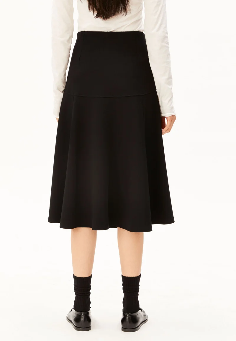 PUNTO FLARED MIDI-ROCK | black