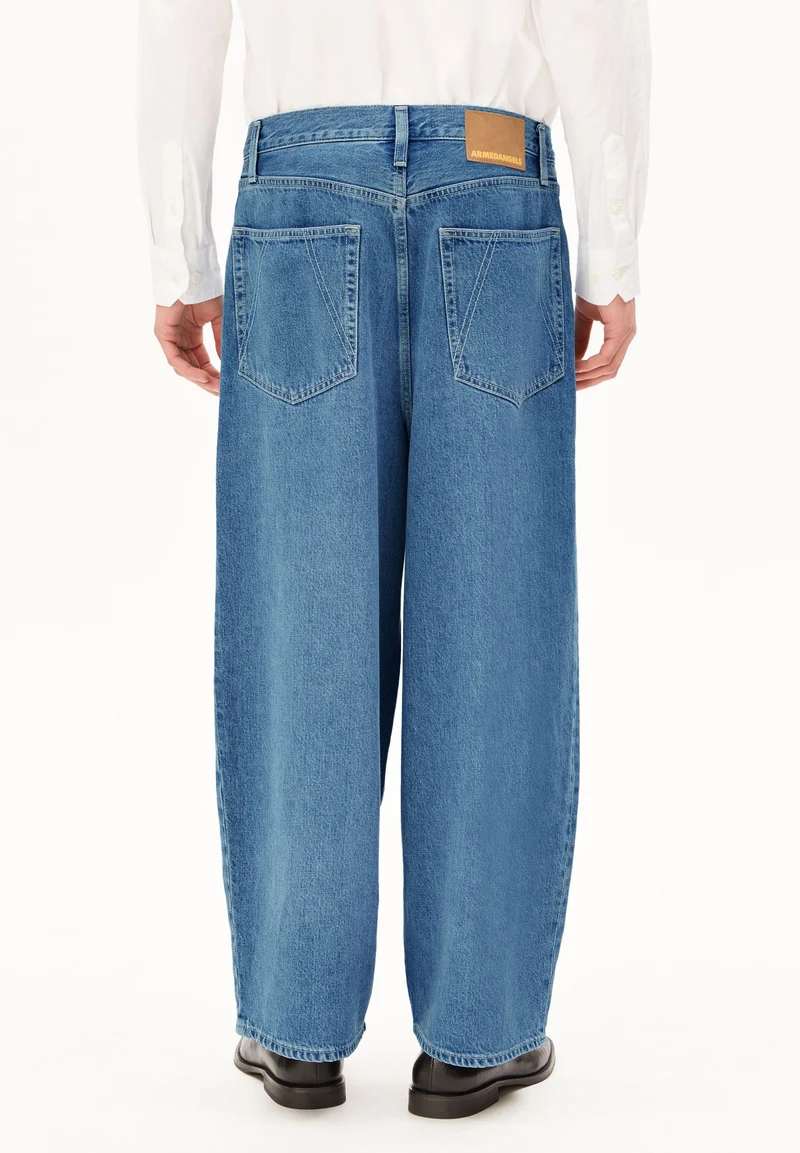 KAAVO BARREL JEANS | aero