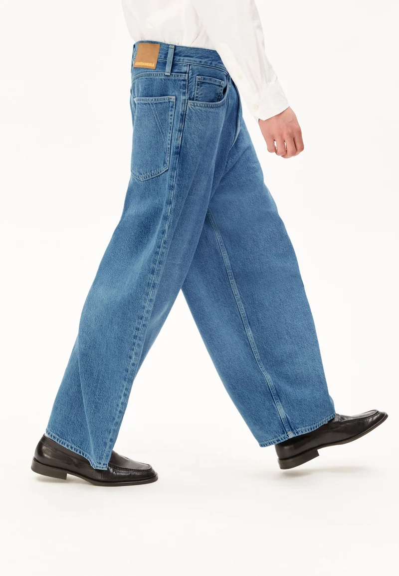KAAVO BARREL JEANS | aero