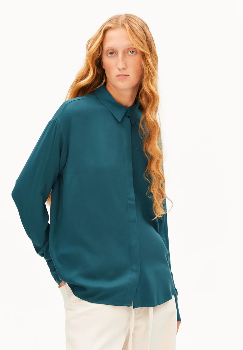 LARISAANA LANGARMBLUSE | petrol velvet