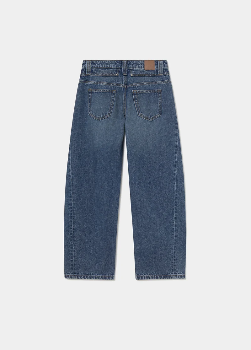 Barrel-leg trousers