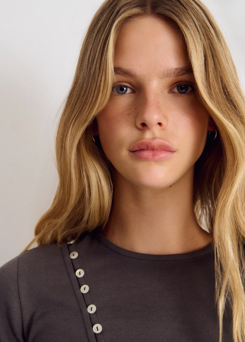Ribbed button-up T-shirt