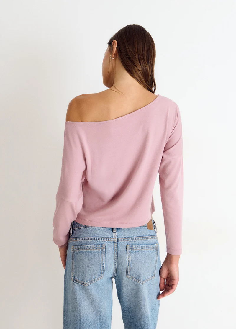 Studded V-neck T-shirt