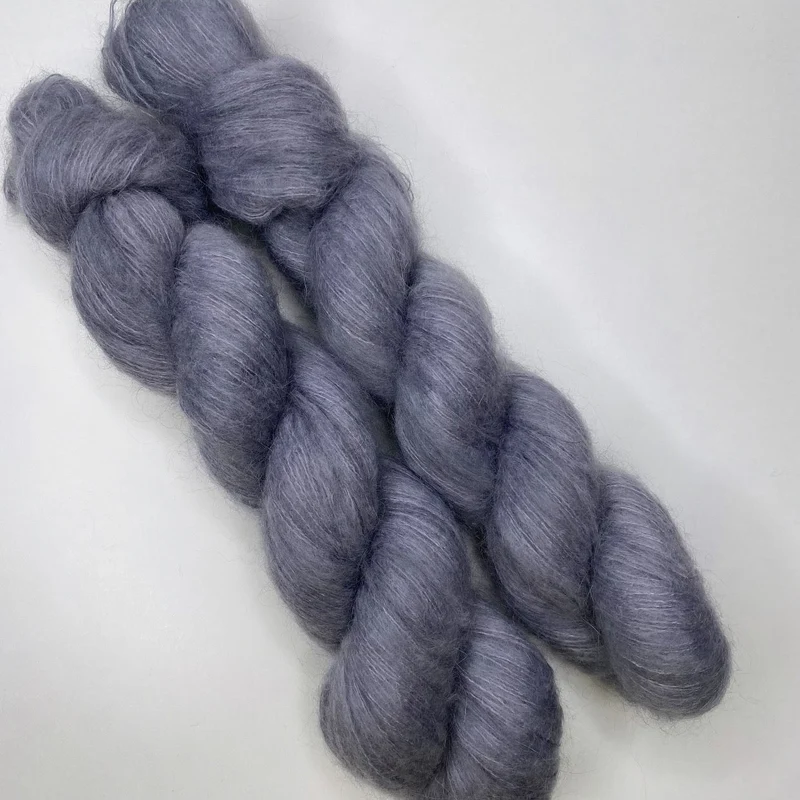Handgefärbte Alpaka mit Mohair.