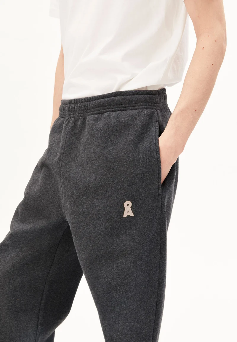 ICONIC Å BAASTI MELANGE SWEATHOSE | steel melange