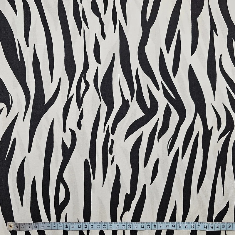 Viskosestoff Zebra schwarz/weiß
