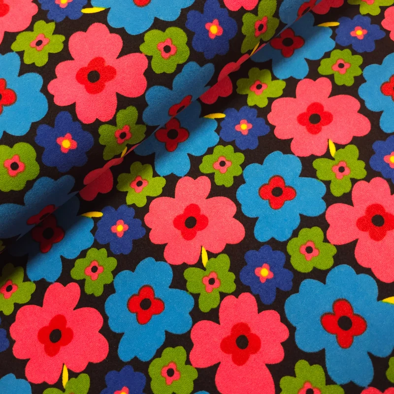 Samt mit Blumen