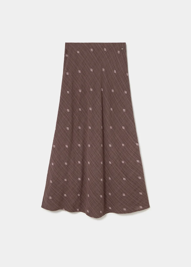 Long skirt with embroidery