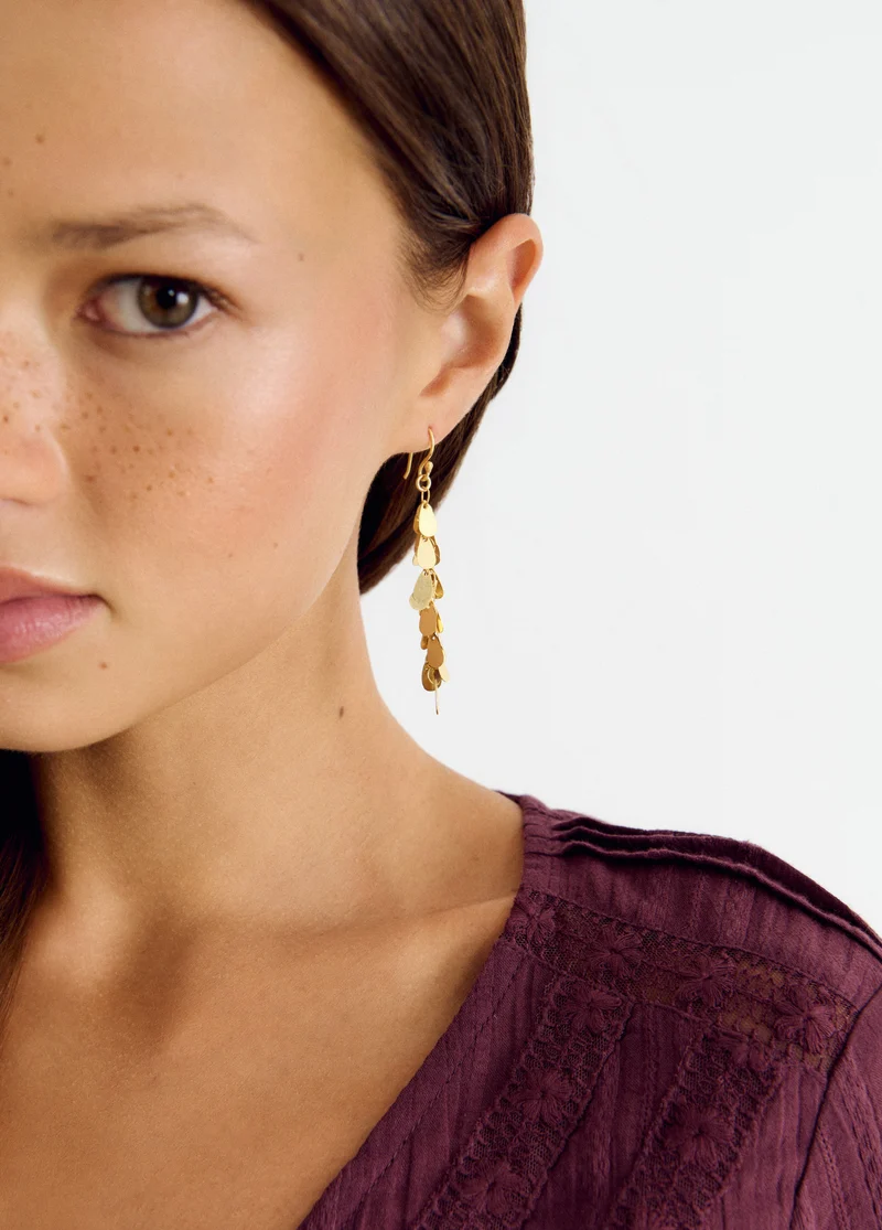Disc-shaped earrings