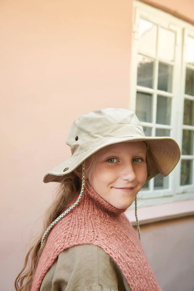 Strickset Weekday Rollkragenschal, Sandnes Garn