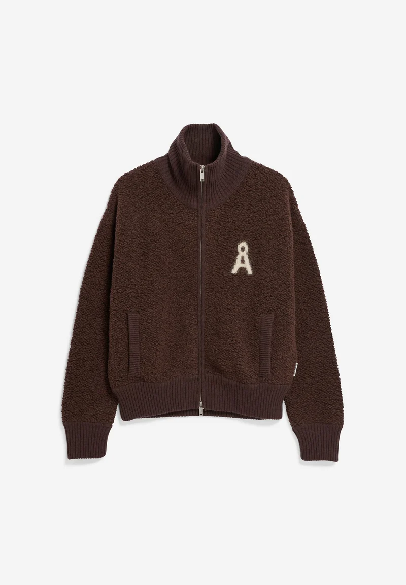 ICONIC Å BOUCLÉ-STRICKJACKE