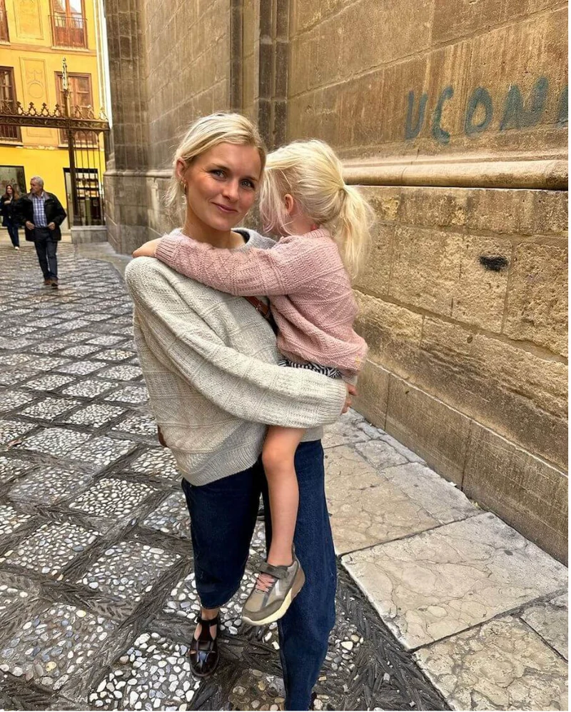 Anleitung Storm Sweater, PetiteKnit