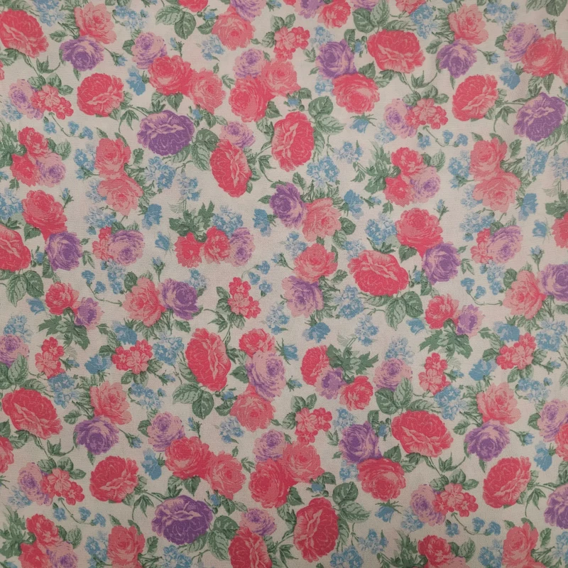 Viskosestoff mit Blumen Motiv