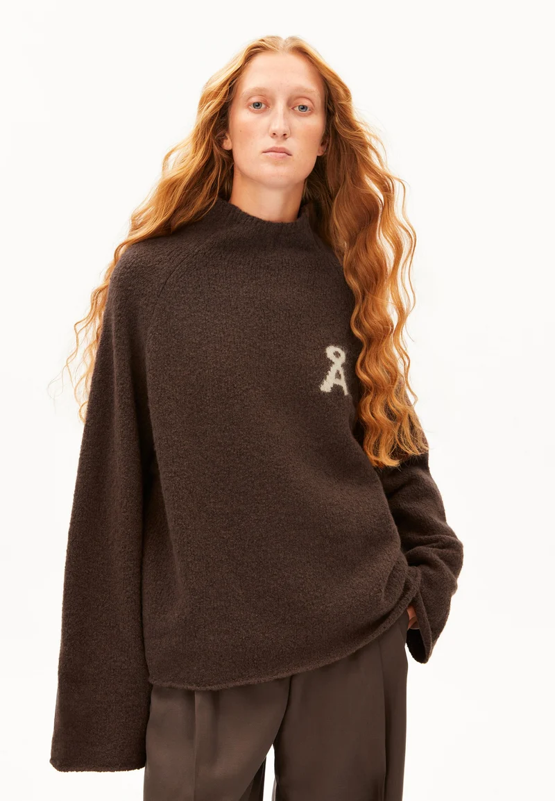ICONIC Å MONALAA BOUCLÉ
