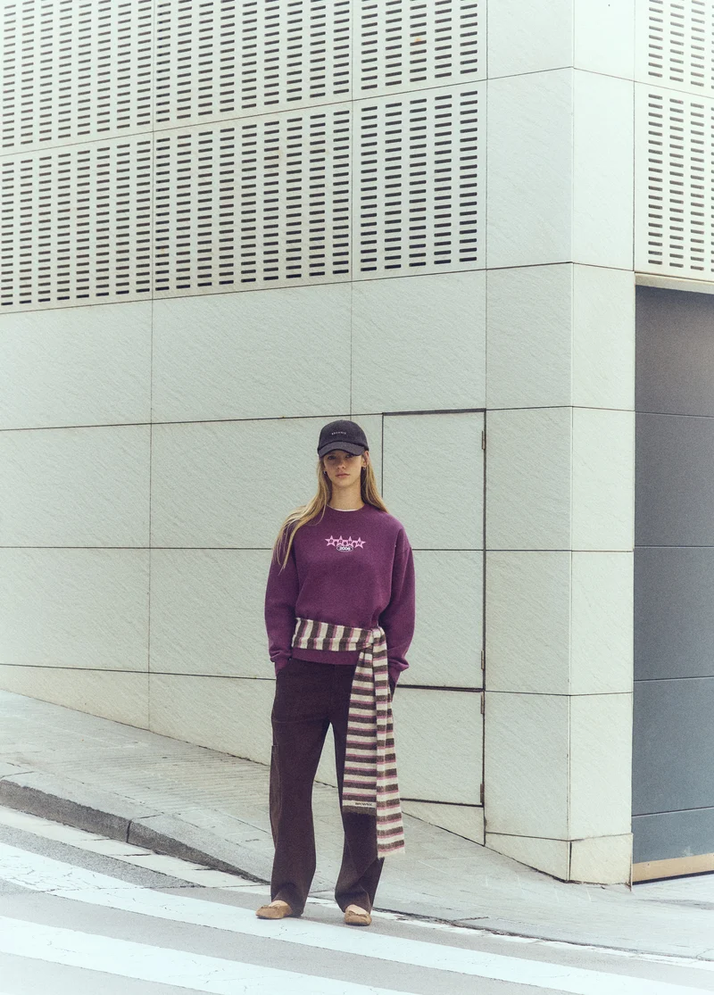 Star-print studded sweatshirt
