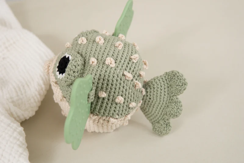 Rasselfisch Lola Häkelset