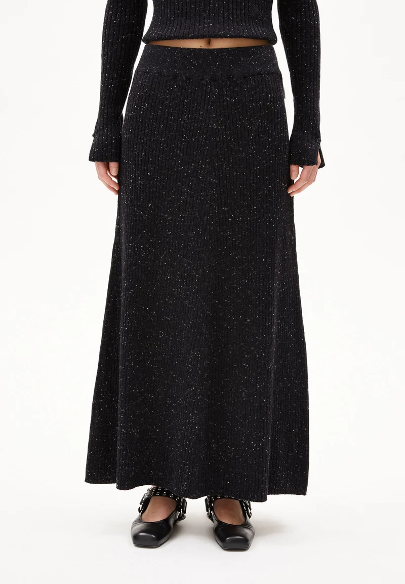 HANAA TWEED ROCK | black-oatmilk
