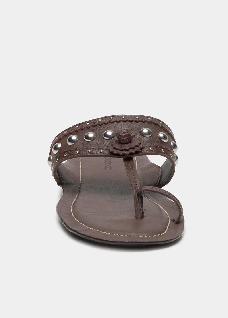 Flat stud sandals