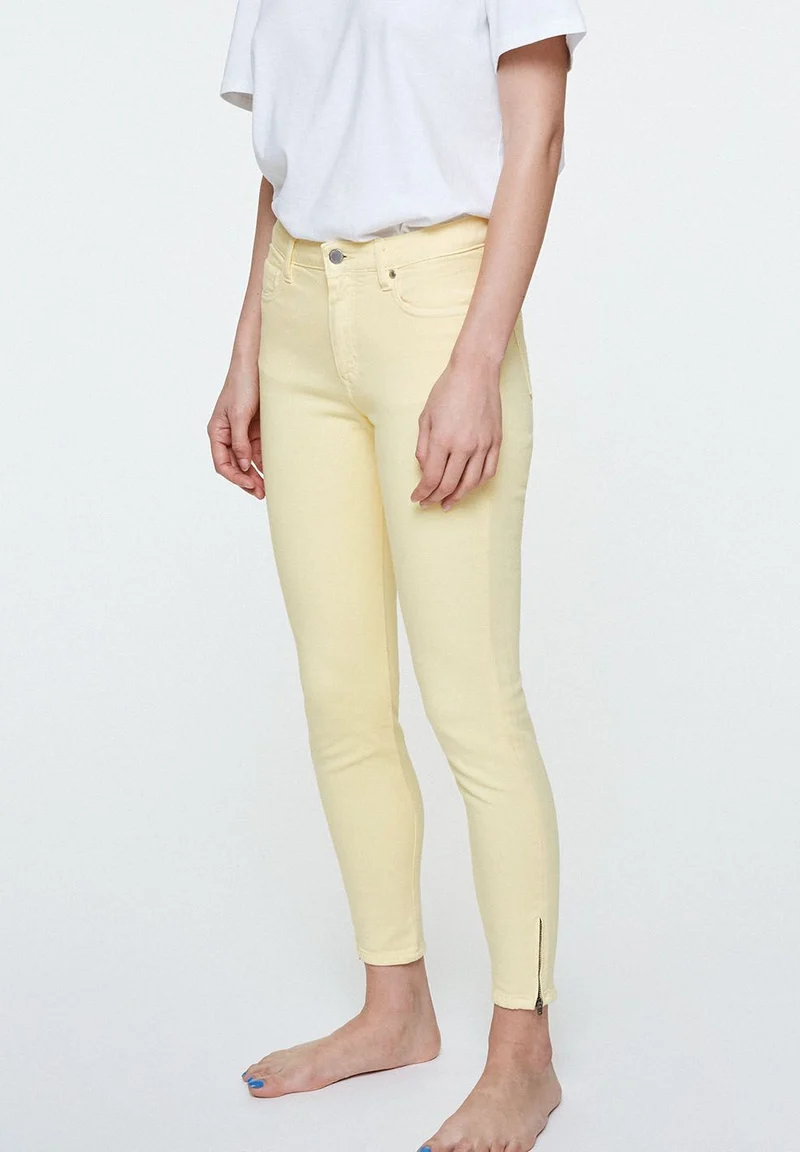 TILLAA CROPPED