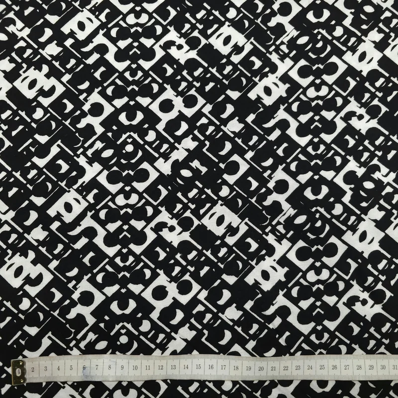 Viskosestoff mit geometrische Muster
