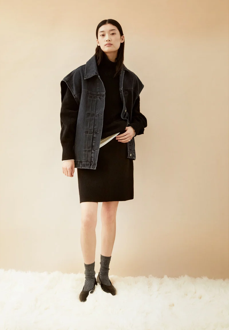 BAUMWOLL-WOLL MINI-STRICKROCK | black