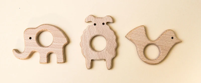 Greifring aus Holz - Tiermotiv