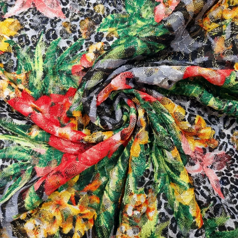 Exotische Spitze mit Blumen und Tierfellmotiv - Goldschimmer