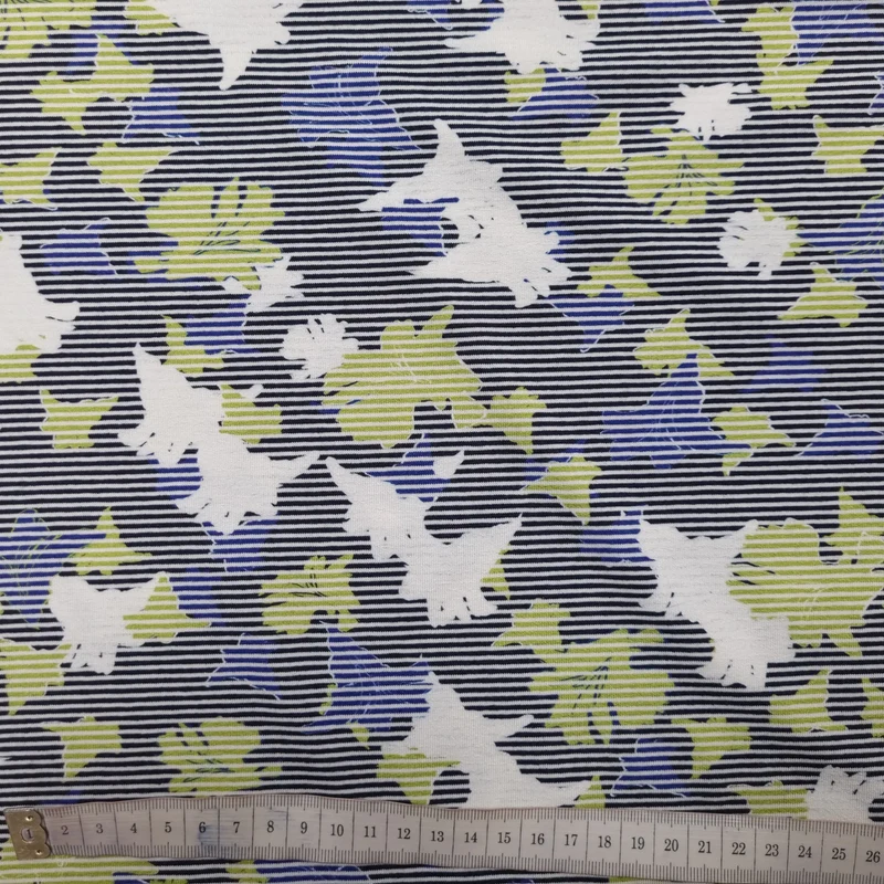Viskosejersey gestreift mit Blumenmotiv abstrakt