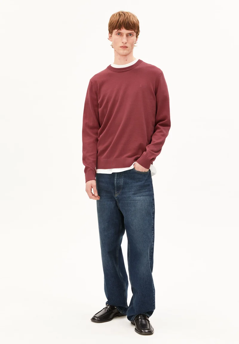 LOUKAA STRICKPULLOVER | velvet ember