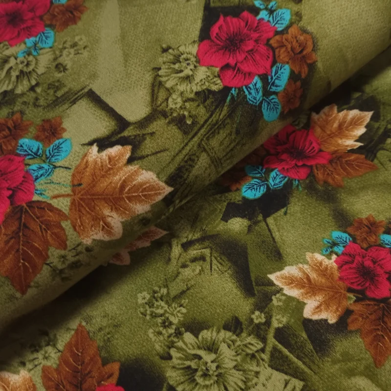Viskosestoff mit Blumen Motiv grün rot