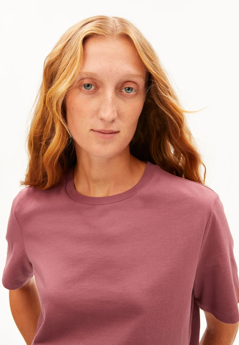 LUALAA T-SHIRT | velvet ember