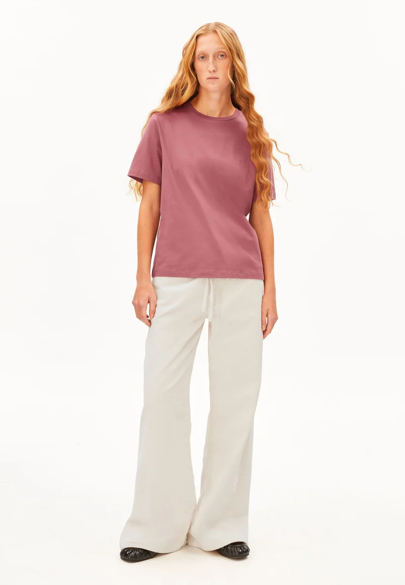 LUALAA T-SHIRT | velvet ember